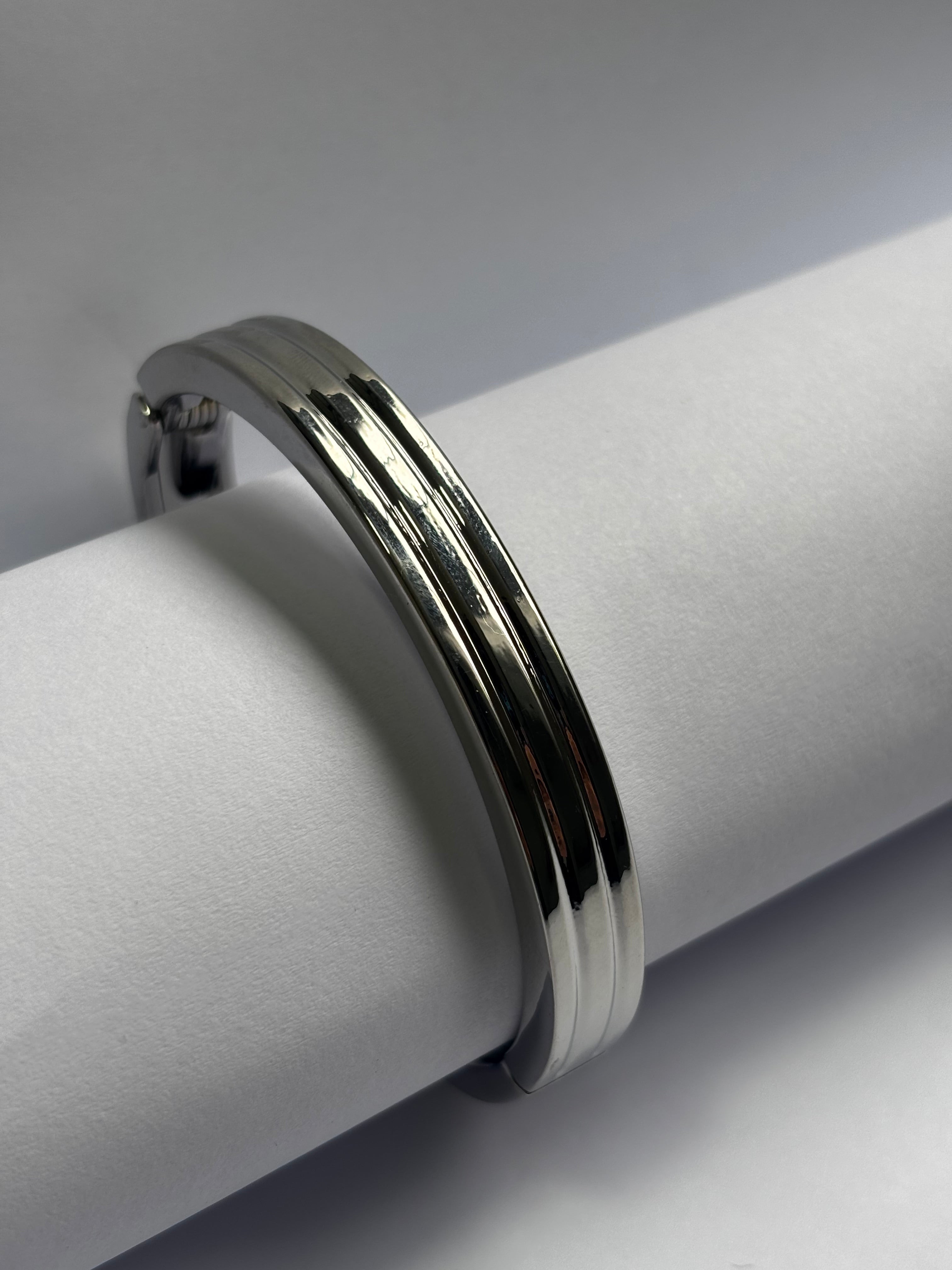 Bracelete folhado a prata linhas