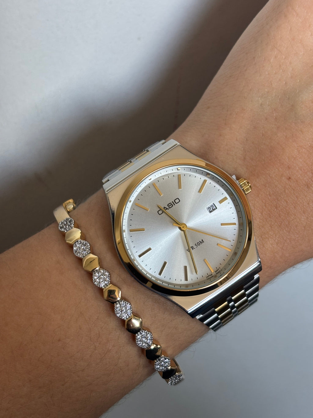 Relógio Cássio prata e dourado